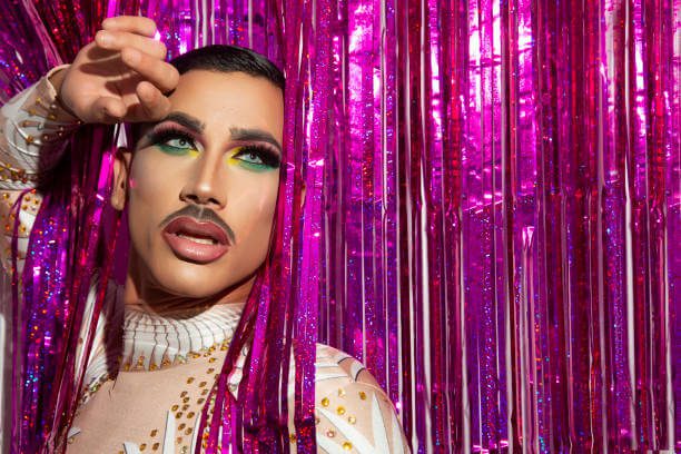 Drag Queen Nedir ve Seyfi Dursunoğlu Kimdir? Freya Art Drag Queen Nedir ve Seyfi Dursunoğlu Kimdir?