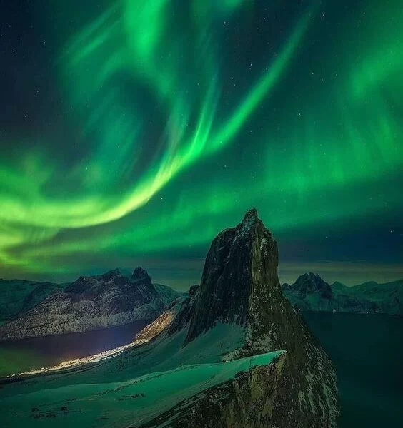 Nedir Köşesi Freya Art Kuzey Işıkları Nedir: Aurora Borealis