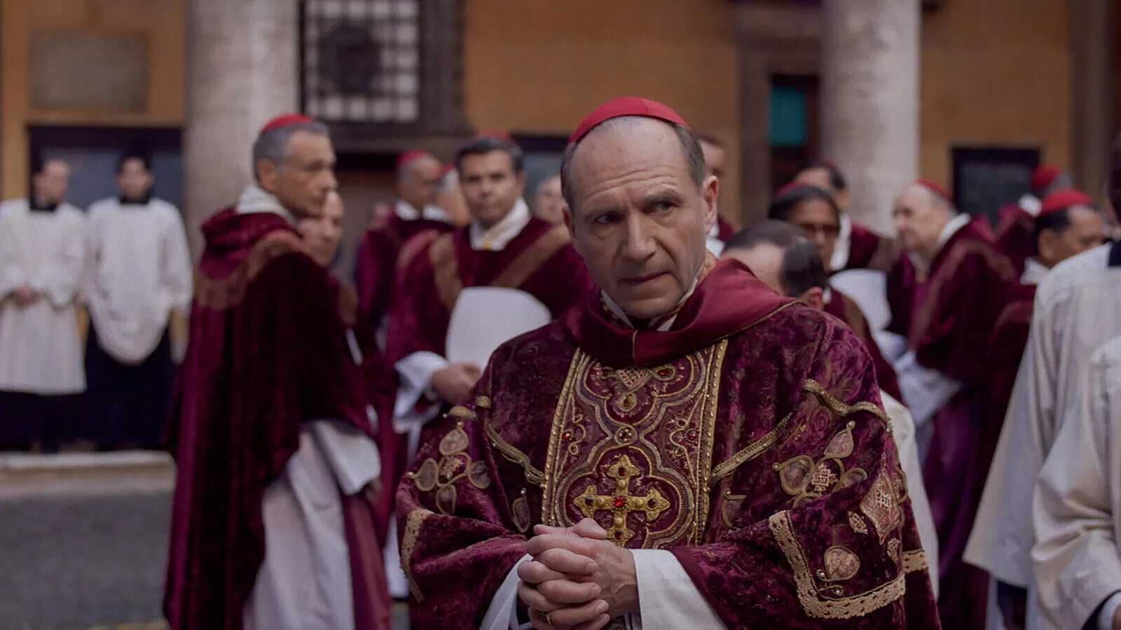 Conclave Filmi: Ödüllü Bir Vatikan Filmi Freya Art Conclave Filmi: Ödüllü Bir Vatikan Filmi