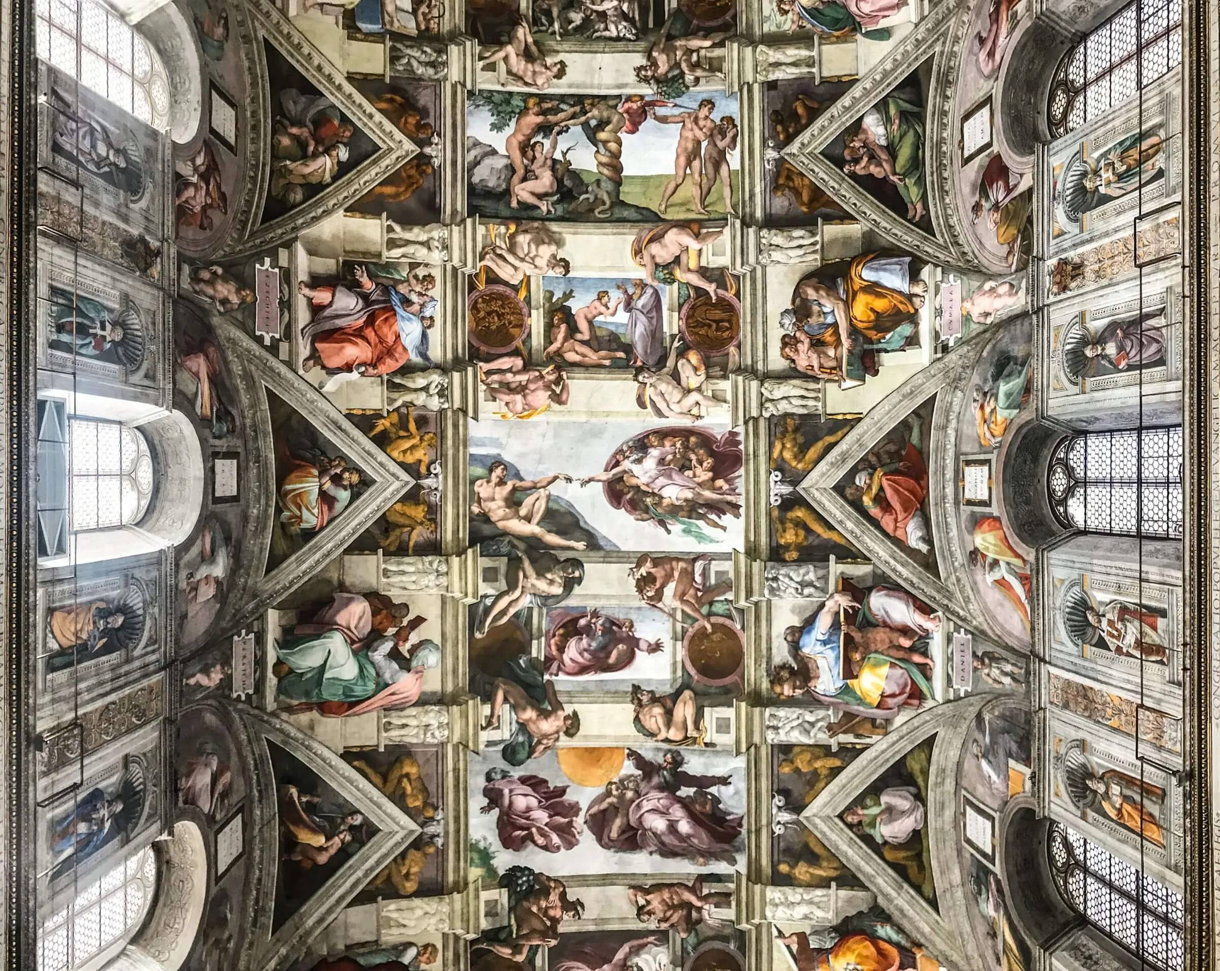 Michelangelo ve Sistine Şapeli: Rönesans Sanatının Efsanesi