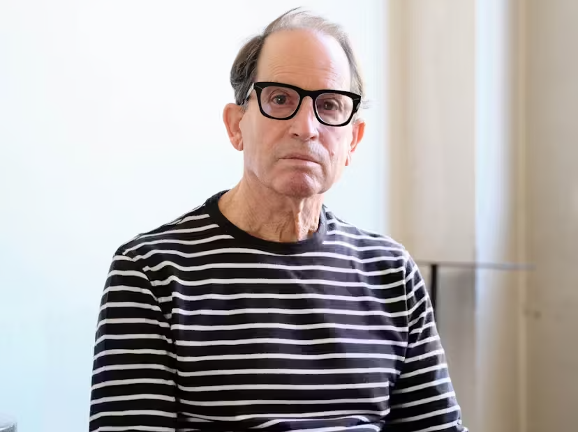 Peter Schlesinger Kimdir? Eserlerini Keşfet Freya Art Peter Schlesinger Kimdir? Eserlerini Keşfet