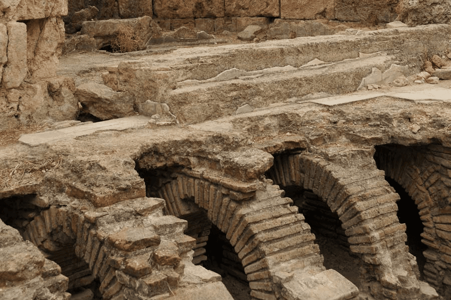 Roma Mühendisliği 101: Betonun Keşfi ve Mimarideki Devrimi Freya Art Roma Mühendisliği 101: Betonun Keşfi ve Mimarideki Devrimi
