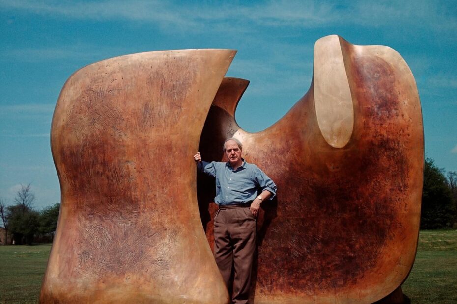 Henry Moore Kimdir ve Eserleri Neler?