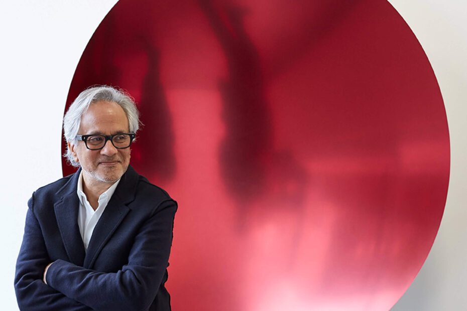 Anish Kapoor Kimdir ve Eserleri Nelerdir?