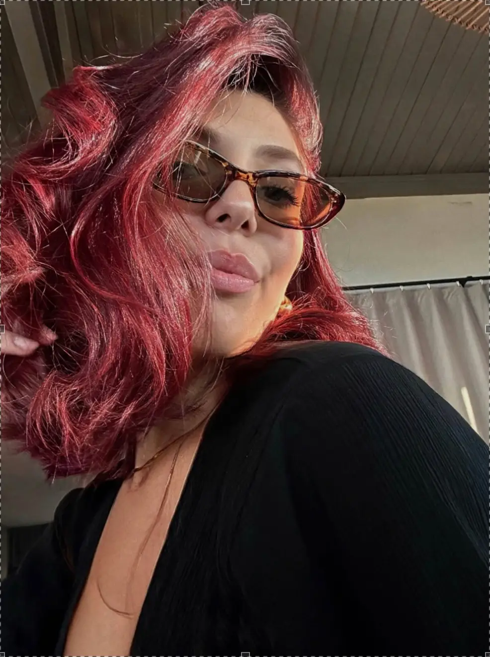 Nergis Ova