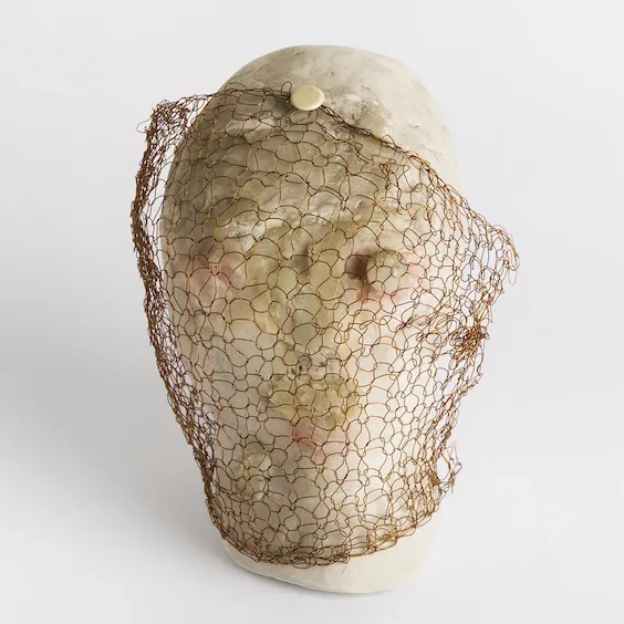 Marisa Merz Kimdir? Arte Povera Akımının İkonik İsmi ve Eserleri Freya Art Marisa Merz Kimdir? Arte Povera Akımının İkonik İsmi ve Eserleri