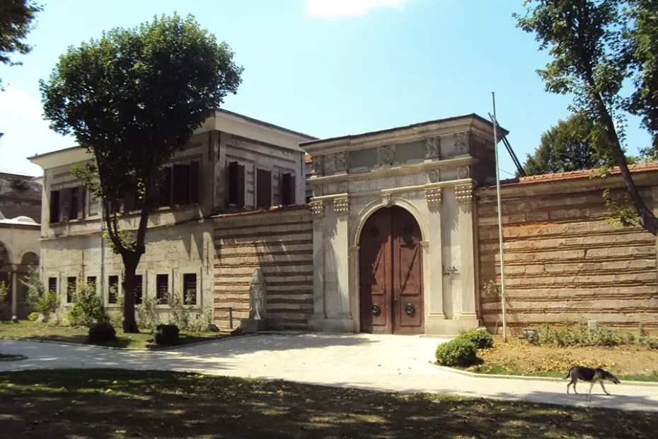 Topkapı'da 5 Yeni Müze: Darphane-i Âmire 7 Yıl Sonra Açılıyor Freya Art Topkapı'da 5 Yeni Müze: Darphane-i Âmire 7 Yıl Sonra Açılıyor